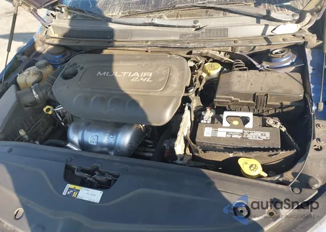 2015 Chrysler 200 Limited z USA, uszkodzony, nr VIN 1C3CCCAB9FN716594